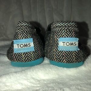TOMS Seasonal Classics